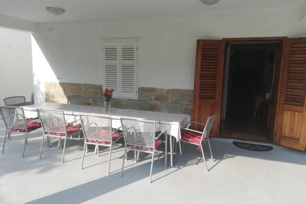 Vila Ribaric Banjol Exteriér fotografie