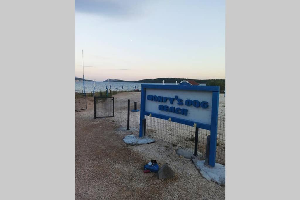 Vila Ribaric Banjol Exteriér fotografie